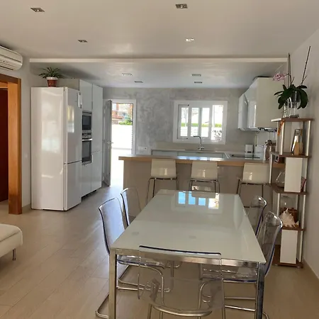 House 50meters From The Cunit