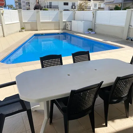 House 50meters From The Cunit